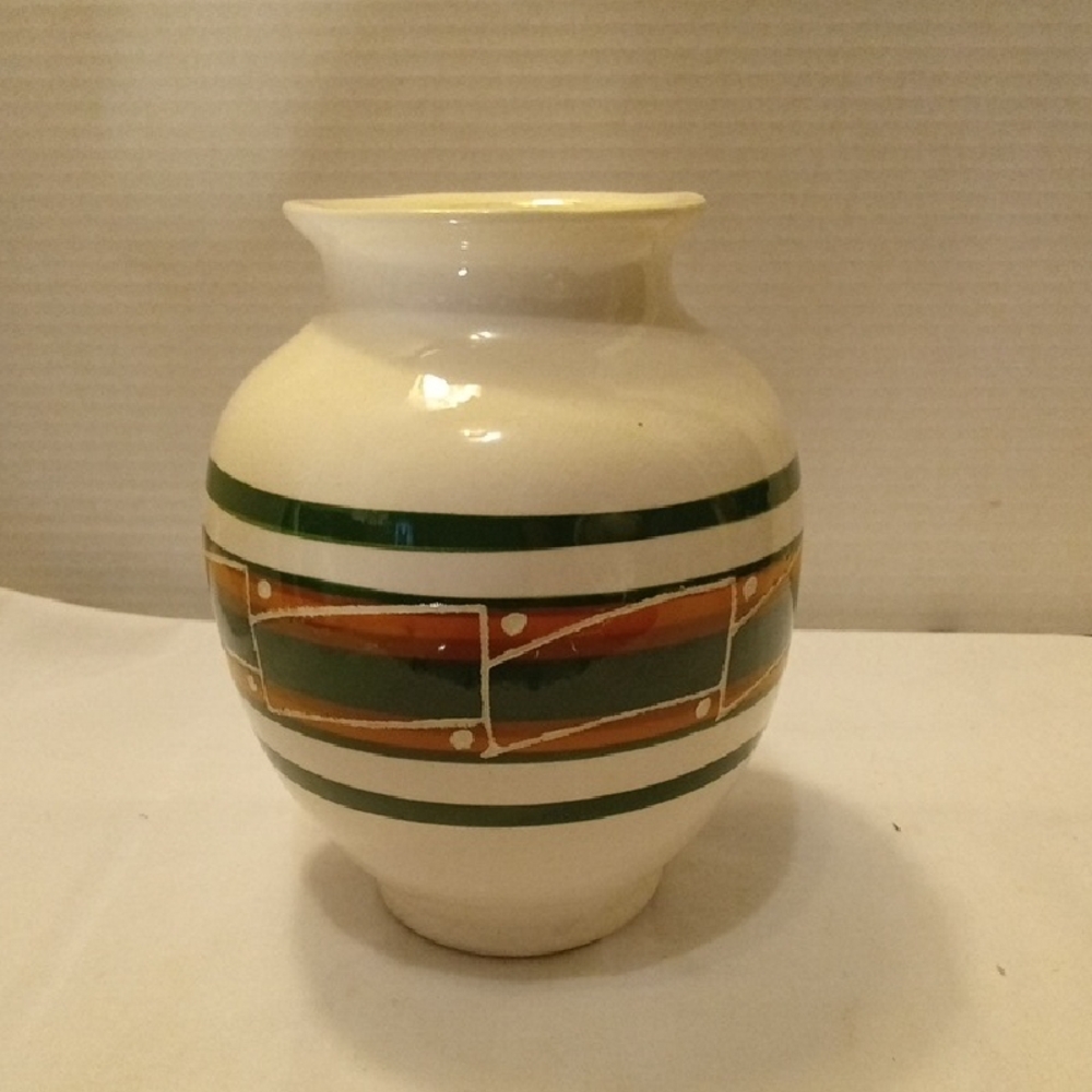 Native American Ute Moutain Tribe  Cream Vase